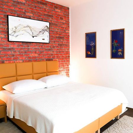 «Go West» Guest Rooms Wenen Buitenkant foto