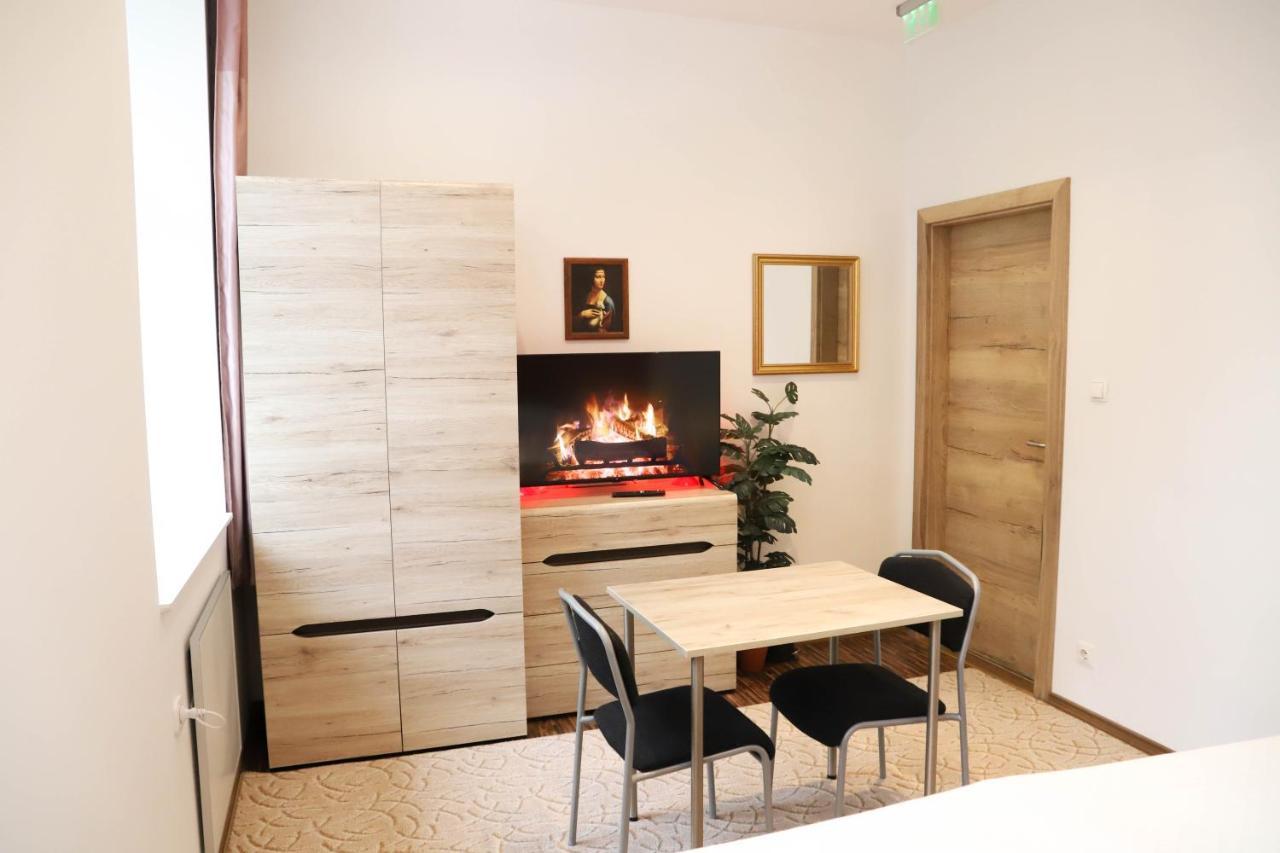 «Go West» Guest Rooms Wenen Buitenkant foto