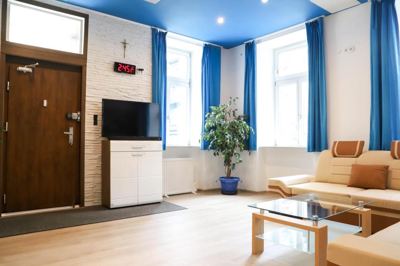 «Go West» Guest Rooms Wenen Buitenkant foto